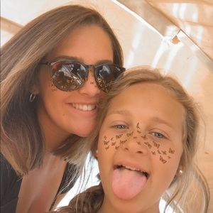 Meet your Posher, Addison